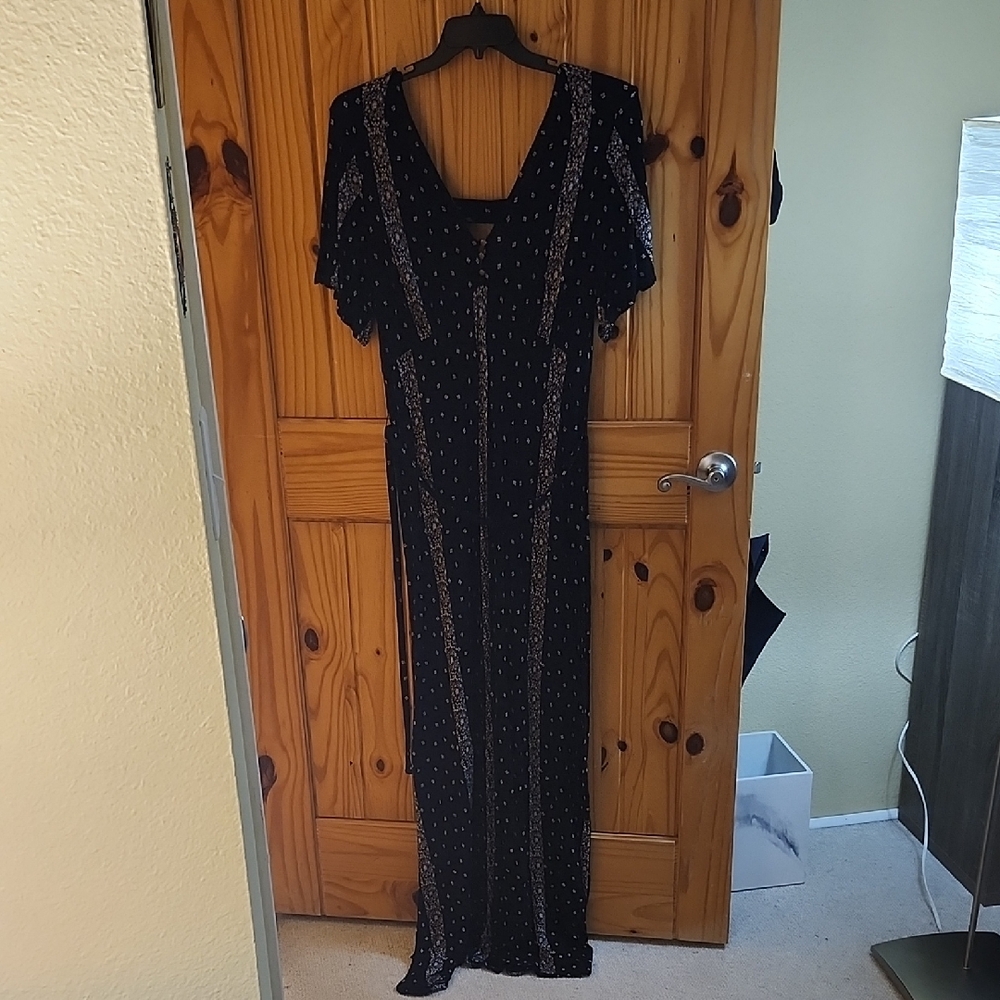 Lucky Brand Black Flutter Sleeve Maxi Gown